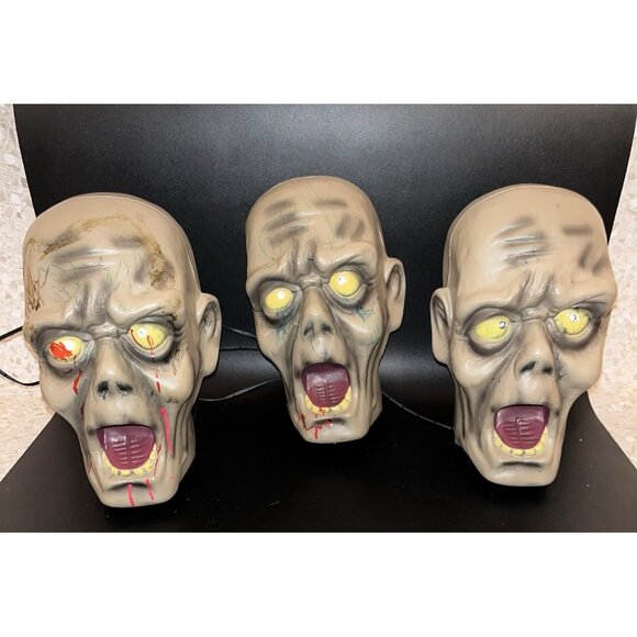 2010 Magic Power Halloween Zombie Lawn Stakes Sound Activated Lights Noise READ - Picture 3 of 14